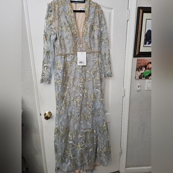 MAC DUGGAL 11165 POWDER BLUE  LONG SLEEVE APPLIQUE V-NECK GOWN SZ 14 NWT - Picture 4 of 7